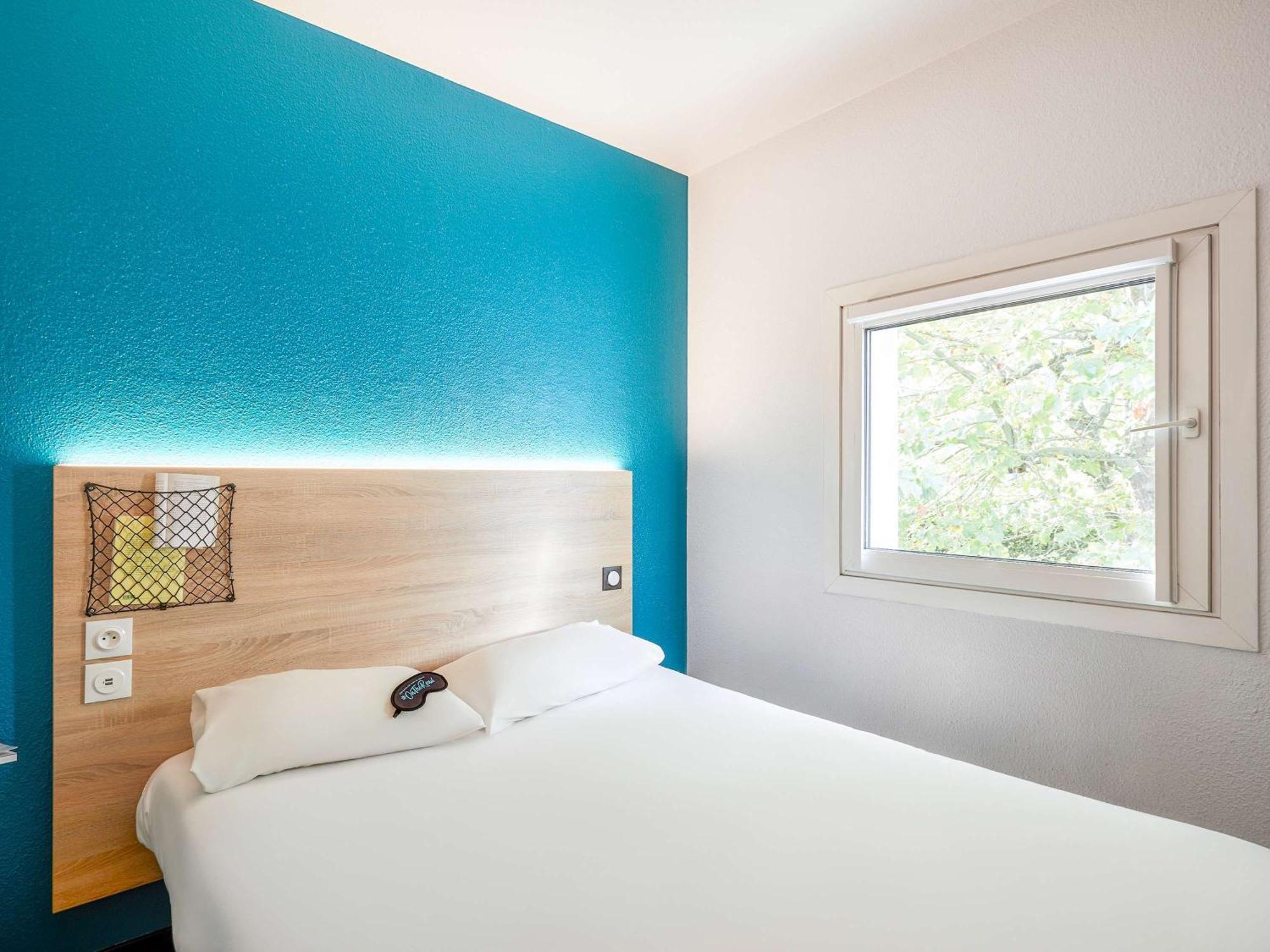 Hotelf1 Moret Fontainebleau Exterior foto